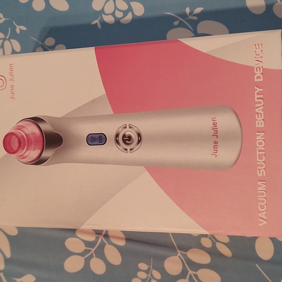 Juna Julien Vacuum Suction Beauty Device! Never Used! - Picture 3 of 7
